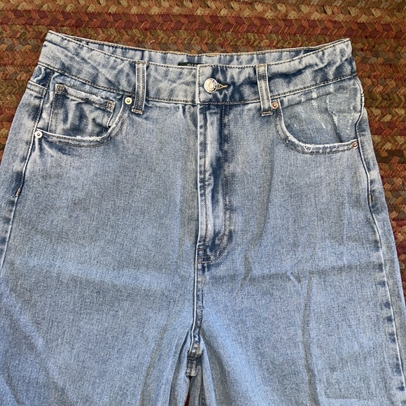 WILD FABLE SUPER HIGH RISE WIDE LEG LIGHT WASH JEANS - Picture 4 of 6